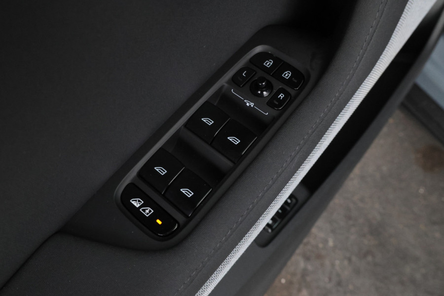 Polestar 2 Long Range Single Motor 78 kWh SOH 94%  Panorama Thundergrey!