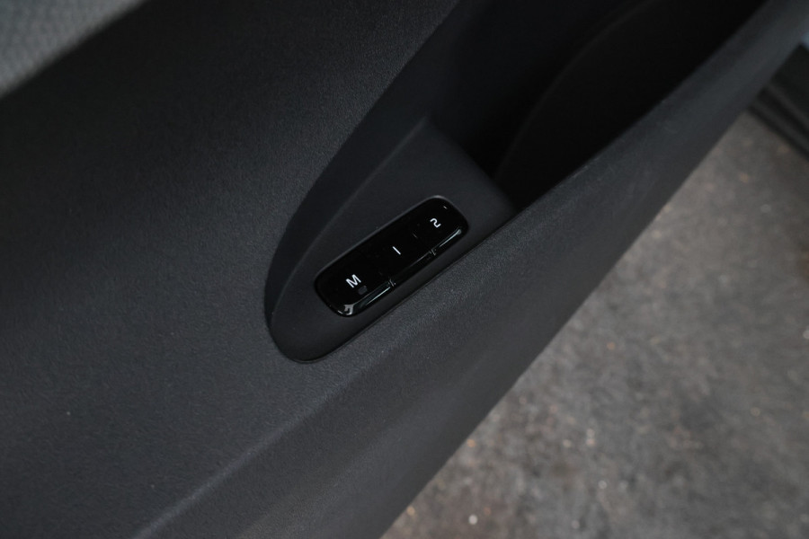 Polestar 2 Long Range Single Motor 78 kWh SOH 94%  Panorama Thundergrey!