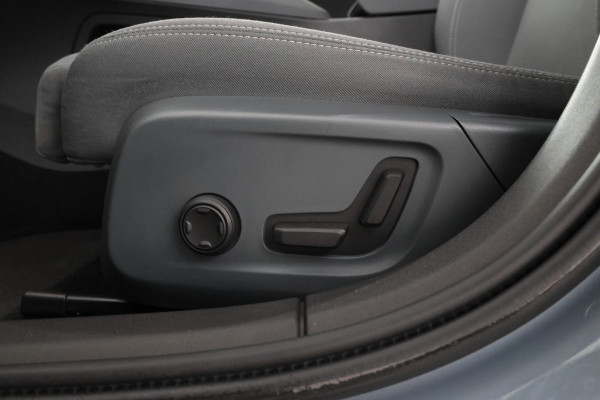 Polestar 2 Long Range Single Motor 78 kWh SOH 94%  Panorama Thundergrey!