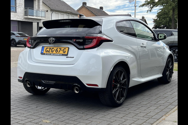 Toyota Yaris 1.6 Turbo 261pk GR Performance | Eerste eigenaar, Perfecte staat, Parelmoer wit, CarPlay, Stoelverwarming