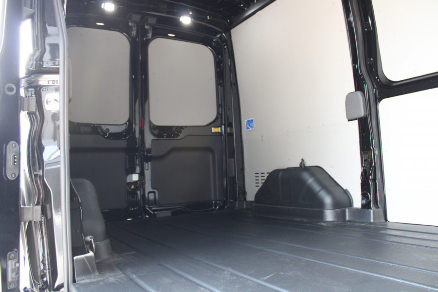 Ford Transit 350 2.0 TDCI L2H2 Trend 130pk - Facelift - 2x Schuifdeur - Adaptive Cruise - Navigatie - Blind Spot - 360 Camera - Stoel - Stuur