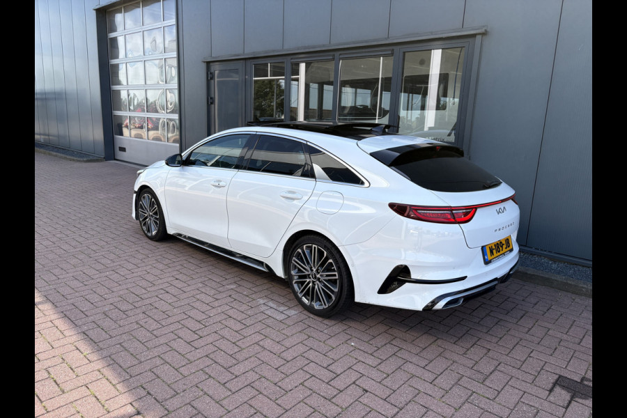Kia ProCeed 1.5 T-GDi 160pk Automaat GT-PlusLine SCHUIFDAK/LEDER/JBL/CAMERA/KEYLESS/18INCH