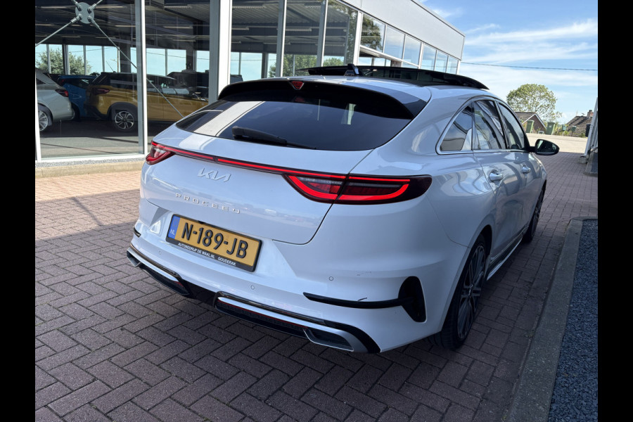 Kia ProCeed 1.5 T-GDi 160pk Automaat GT-PlusLine SCHUIFDAK/LEDER/JBL/CAMERA/KEYLESS/18INCH