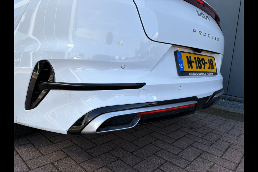 Kia ProCeed 1.5 T-GDi 160pk Automaat GT-PlusLine SCHUIFDAK/LEDER/JBL/CAMERA/KEYLESS/18INCH