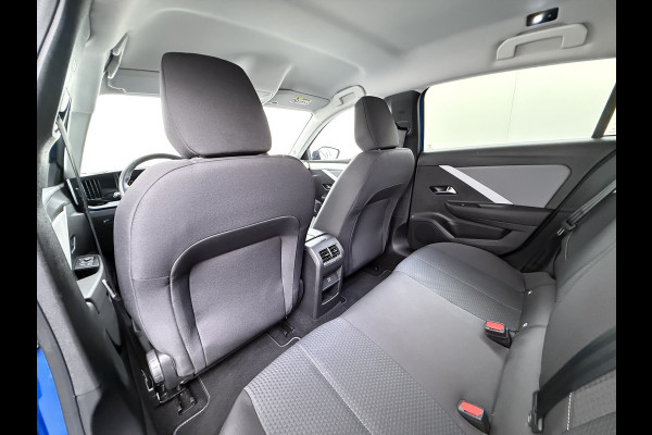 Opel Astra 131PK 5Drs AGR-Comfort Stoel Adap.Cruise 360°Camera Stoel+Stuurverwarming Navi Ecc Apple Carplay/Android Auto Pdc Edition DAB Regen+Lichtsensor Lmv 16" Privacy Glas Led Isofix Keyless-go Origineel Nederlandse Auto