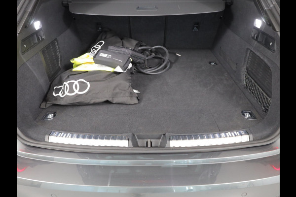 Audi A5 Avant 2.0 e-hybrid quattro S edition 299 pk S-tronic | Verlengde garantie | Navigatie | Parkeersensoren (Park assist) | Rondomzicht camera | Matrix LED koplampen | S-Line |