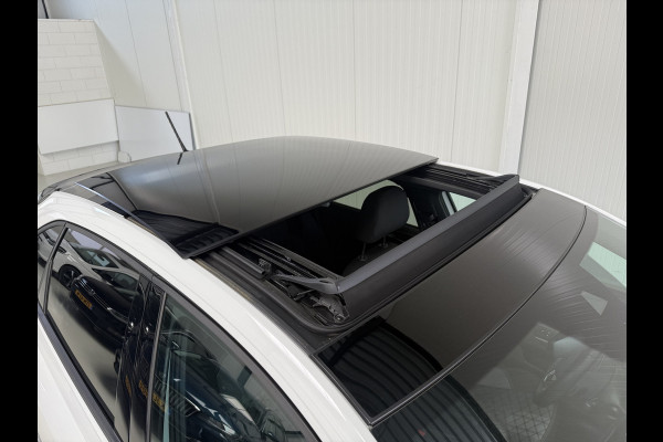 Volkswagen Taigo 1.0TSI 110pk DSG R-Line | Pano dak