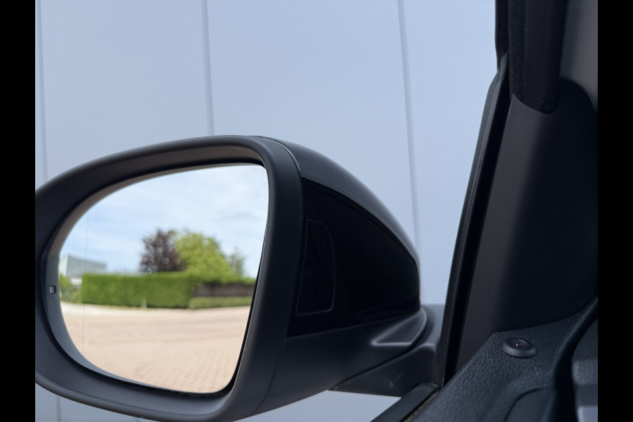 Volkswagen Taigo 1.0TSI 110pk DSG R-Line | Pano dak