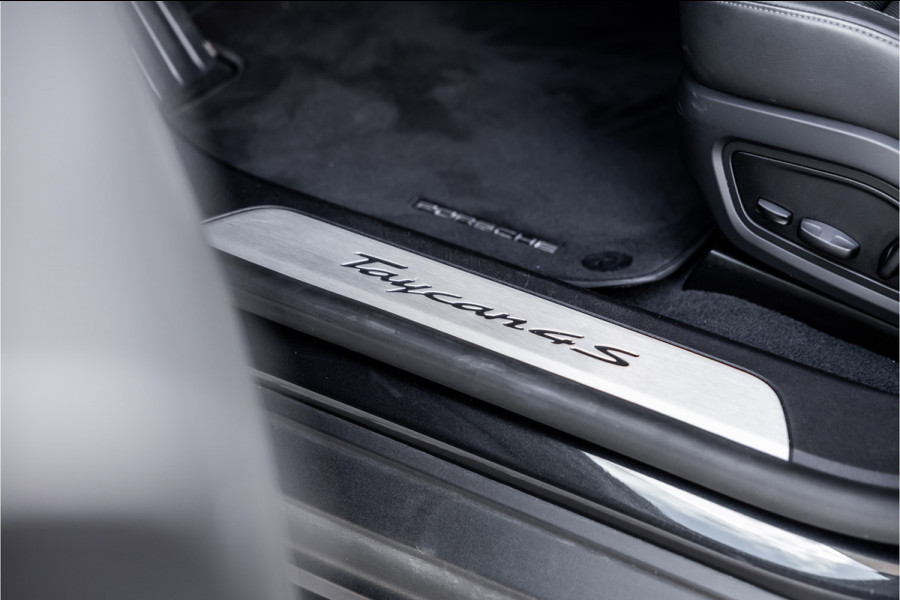 Porsche Taycan Cross Turismo 4S 93 kWh - Sport Chrono + | Panorama | Bose | Stoelkoeling | Passenger Display
