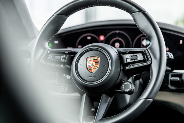 Porsche Taycan Cross Turismo 4S 93 kWh - Sport Chrono + | Panorama | Bose | Stoelkoeling | Passenger Display