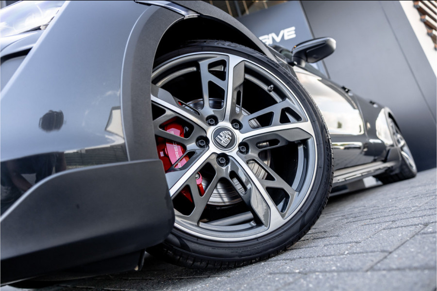 Porsche Taycan Cross Turismo 4S 93 kWh - Sport Chrono + | Panorama | Bose | Stoelkoeling | Passenger Display