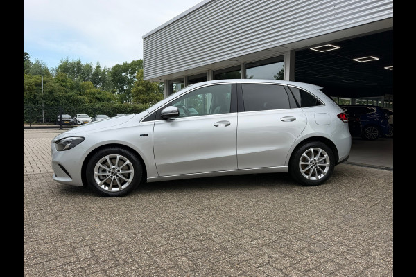 Mercedes-Benz B-Klasse 250 e 218 Pk | Navigatie | Cruise |Clima | Camera | Zwarte hemelbekleding | Sfeerverlichting | 17".
