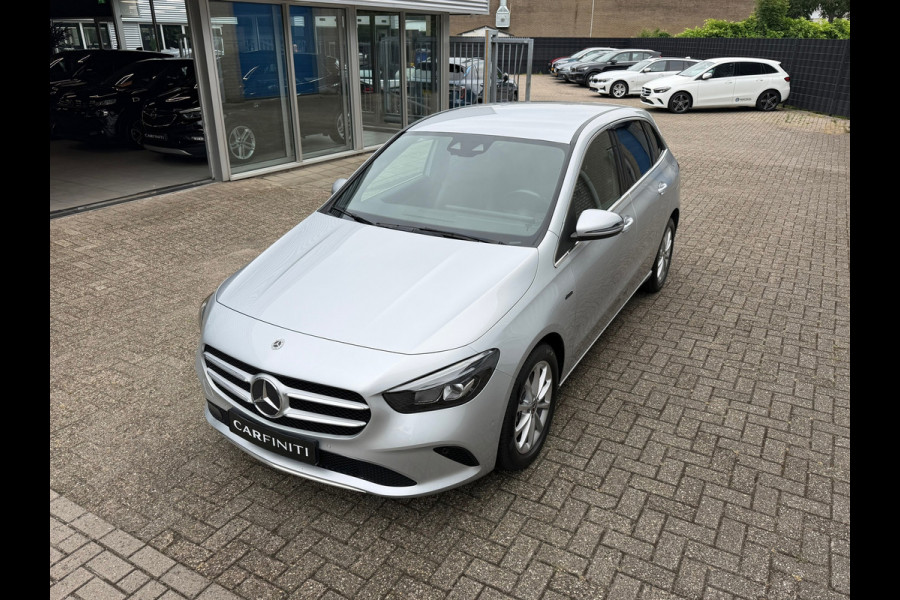 Mercedes-Benz B-Klasse 250 e 218 Pk | Navigatie | Cruise |Clima | Camera | Zwarte hemelbekleding | Sfeerverlichting | 17".