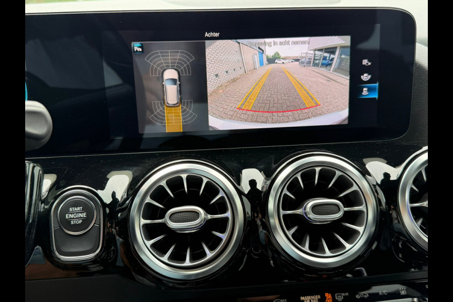 Mercedes-Benz B-Klasse 250 e 218 Pk | Navigatie | Cruise |Clima | Camera | Zwarte hemelbekleding | Sfeerverlichting | 17".
