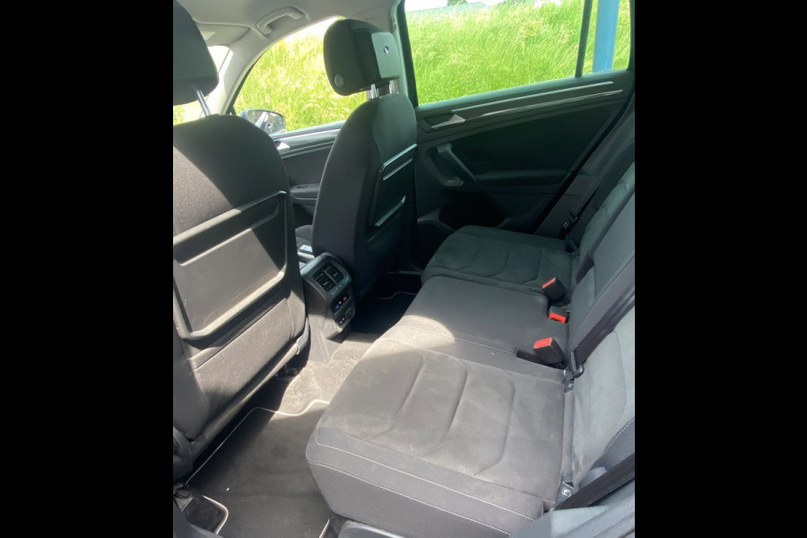 Volkswagen Tiguan 1.4 TSI Comfortline Bus./ Facelift/ Clima/ Cam/ Carplay/ Adaptive