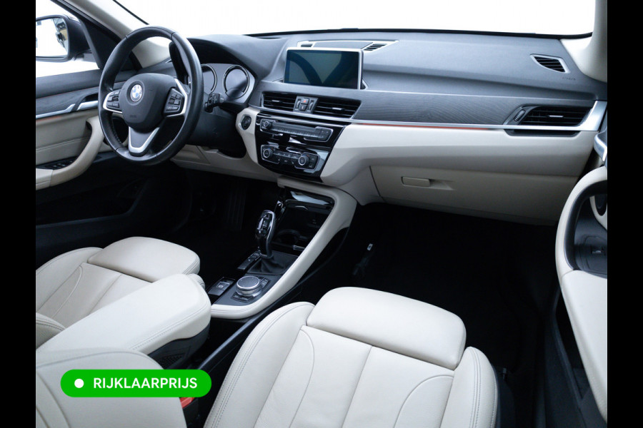 BMW X1 sDrive20i High Exec. X-Line | Afn. trekhaak | Panoramadak | Elec. verst stoel met geheugen | Camera | Elec. achterklep | Navigatie, Stoelverwarming, Headup, Climate control