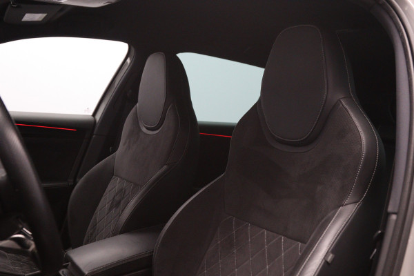 Škoda Superb Combi 1.4 TSI iV 218 PK Sportline Business PHEV, Kuipstoelen, Trekhaak, Memory, 4 x Stoelverwarming