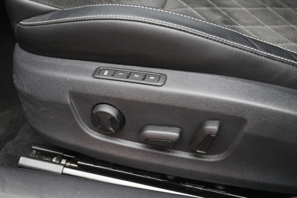 Škoda Superb Combi 1.4 TSI iV 218 PK Sportline Business PHEV, Kuipstoelen, Trekhaak, Memory, 4 x Stoelverwarming