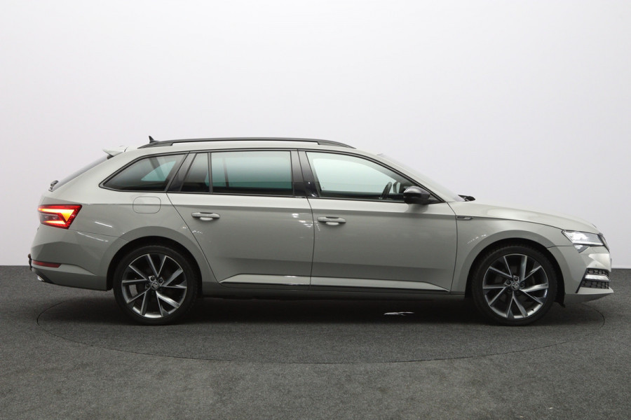 Škoda Superb Combi 1.4 TSI iV 218 PK Sportline Business PHEV, Kuipstoelen, Trekhaak, Memory, 4 x Stoelverwarming