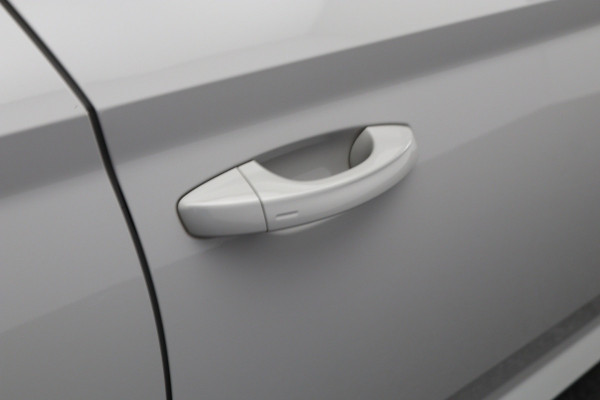 Škoda Superb Combi 1.4 TSI iV 218 PK Sportline Business PHEV, Kuipstoelen, Trekhaak, Memory, 4 x Stoelverwarming