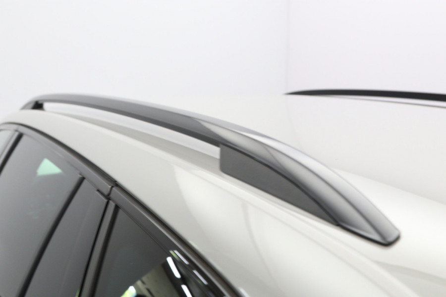 Škoda Superb Combi 1.4 TSI iV 218 PK Sportline Business PHEV, Kuipstoelen, Trekhaak, Memory, 4 x Stoelverwarming