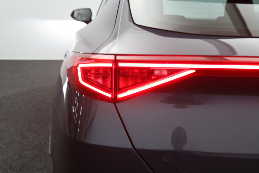 CUPRA Formentor 1.4 e-Hybrid 204 PK Adrenaline PHEV, Winterpakket, Adap. Cruise Control, Carplay, Camera