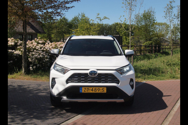 Toyota RAV4 2.5 Hybrid AWD Active | Camera | Trekhaak 1650 trek gewicht | Apple Carplay | Navi | Cruise Control | NL-Auto |
