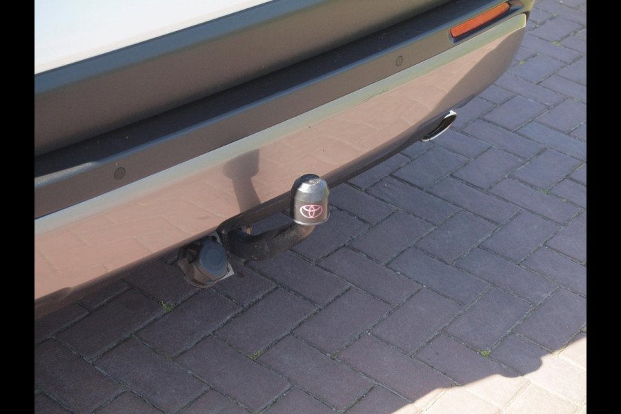 Toyota RAV4 2.5 Hybrid AWD Active | Camera | Trekhaak 1650 trek gewicht | Apple Carplay | Navi | Cruise Control | NL-Auto |