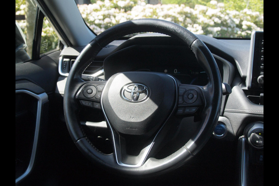 Toyota RAV4 2.5 Hybrid AWD Active | Camera | Trekhaak 1650 trek gewicht | Apple Carplay | Navi | Cruise Control | NL-Auto |