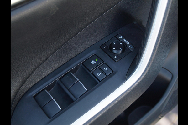 Toyota RAV4 2.5 Hybrid AWD Active | Camera | Trekhaak 1650 trek gewicht | Apple Carplay | Navi | Cruise Control | NL-Auto |