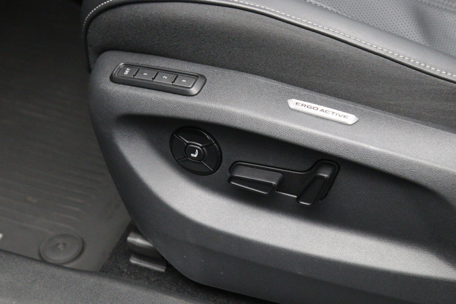 Volkswagen Tayron 1.5 eHybrid 272 PK R-Line Edition PHEV, Panoramadak, Trekhaak, H/K Sound, Leder