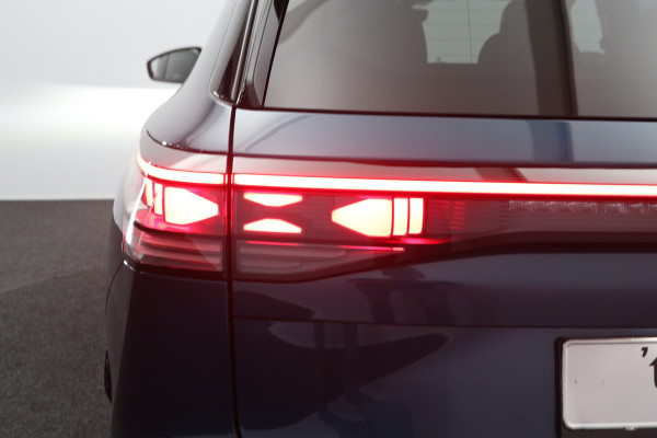 Volkswagen Tayron 1.5 eHybrid 272 PK R-Line Edition PHEV, Panoramadak, Trekhaak, H/K Sound, Leder