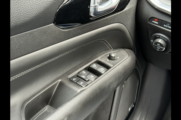 Jeep Compass 4xe 240 Plug-in Hybrid Electric S | Apple carplay | Stoelen electrisch verstelbaar | Winterpack | Leder