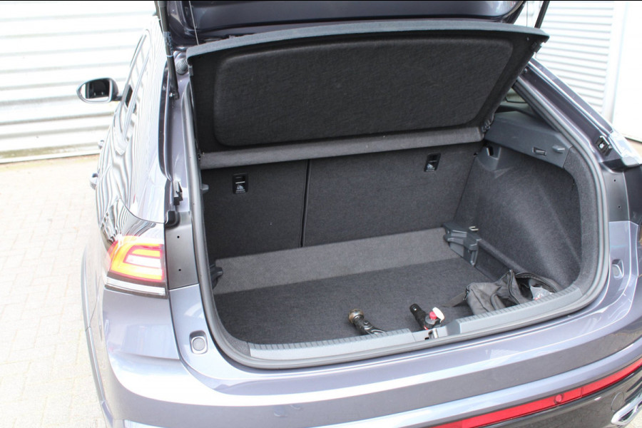 Volkswagen Taigo 1.5 TSI 150pk R-Line DSG7 Panoramadak Trekhaak