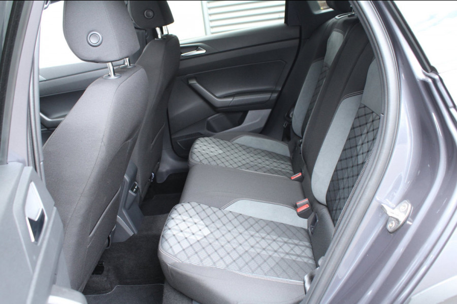 Volkswagen Taigo 1.5 TSI 150pk R-Line DSG7 Panoramadak Trekhaak