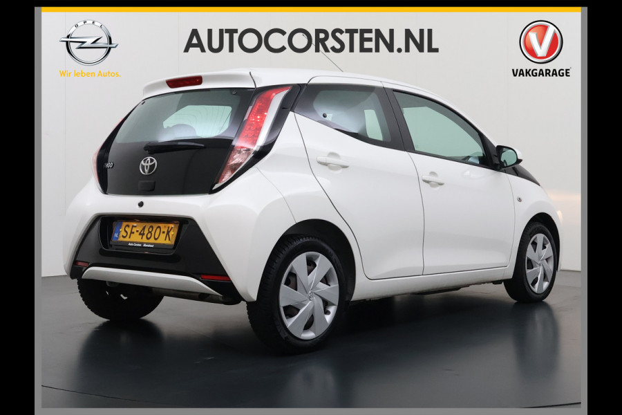 Toyota Aygo 1.0 VVT-i 70PK 5Drs Navi Camera Airco Cruise Control Bluetooth x-play Led Isofix Origineel Nederlandse Auto