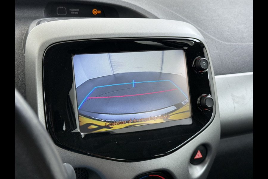 Toyota Aygo 1.0 VVT-i 70PK 5Drs Navi Camera Airco Cruise Control Bluetooth x-play Led Isofix Origineel Nederlandse Auto