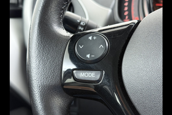 Toyota Aygo 1.0 VVT-i 70PK 5Drs Navi Camera Airco Cruise Control Bluetooth x-play Led Isofix Origineel Nederlandse Auto