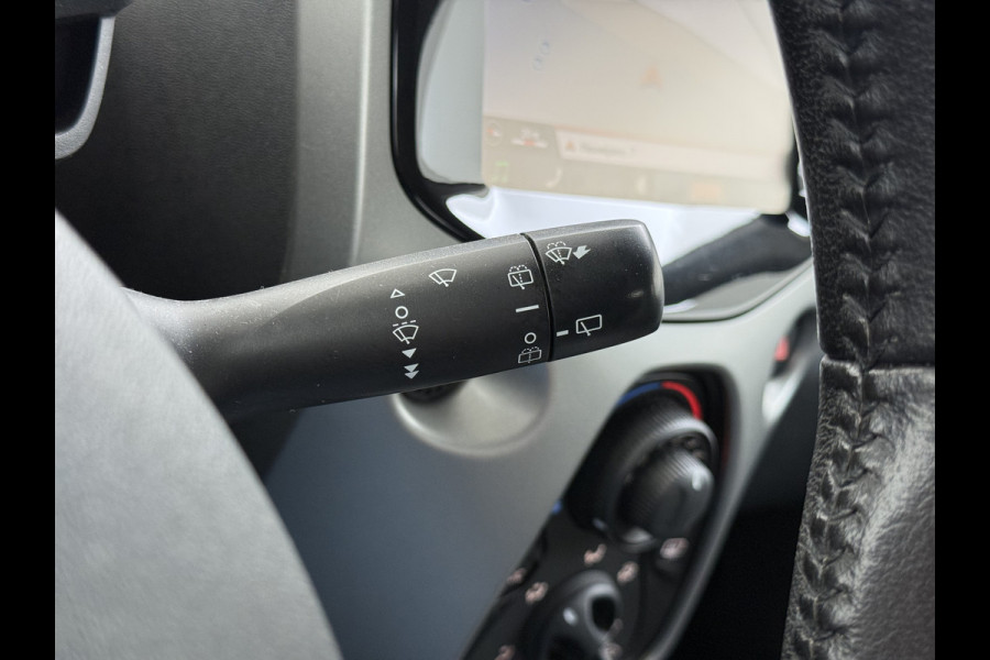 Toyota Aygo 1.0 VVT-i 70PK 5Drs Navi Camera Airco Cruise Control Bluetooth x-play Led Isofix Origineel Nederlandse Auto