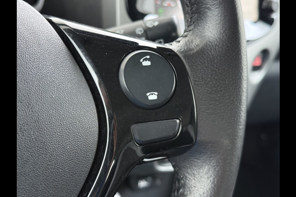 Toyota Aygo 1.0 VVT-i 70PK 5Drs Navi Camera Airco Cruise Control Bluetooth x-play Led Isofix Origineel Nederlandse Auto