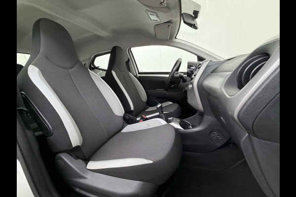 Toyota Aygo 1.0 VVT-i 70PK 5Drs Navi Camera Airco Cruise Control Bluetooth x-play Led Isofix Origineel Nederlandse Auto