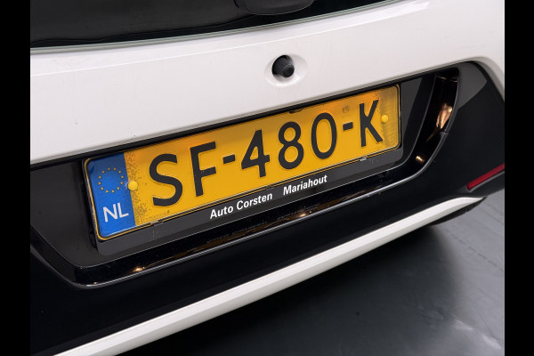 Toyota Aygo 1.0 VVT-i 70PK 5Drs Navi Camera Airco Cruise Control Bluetooth x-play Led Isofix Origineel Nederlandse Auto