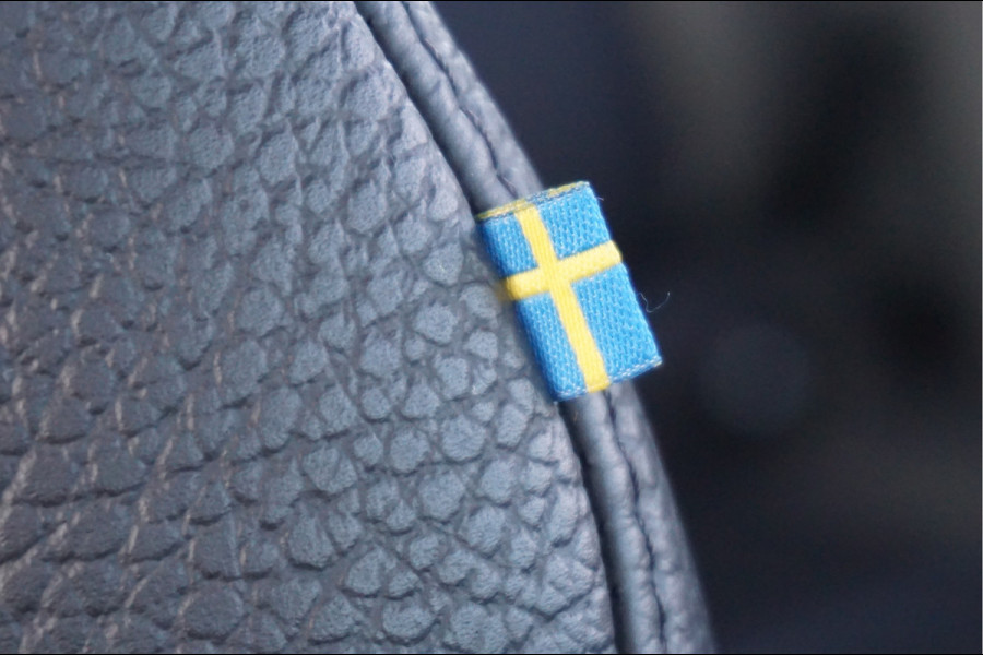 Volvo XC60 2.0 T6 Plug-in hybrid AWD Ultimate Dark Head-Up Long-Range 20"Velgen Schuifdak.