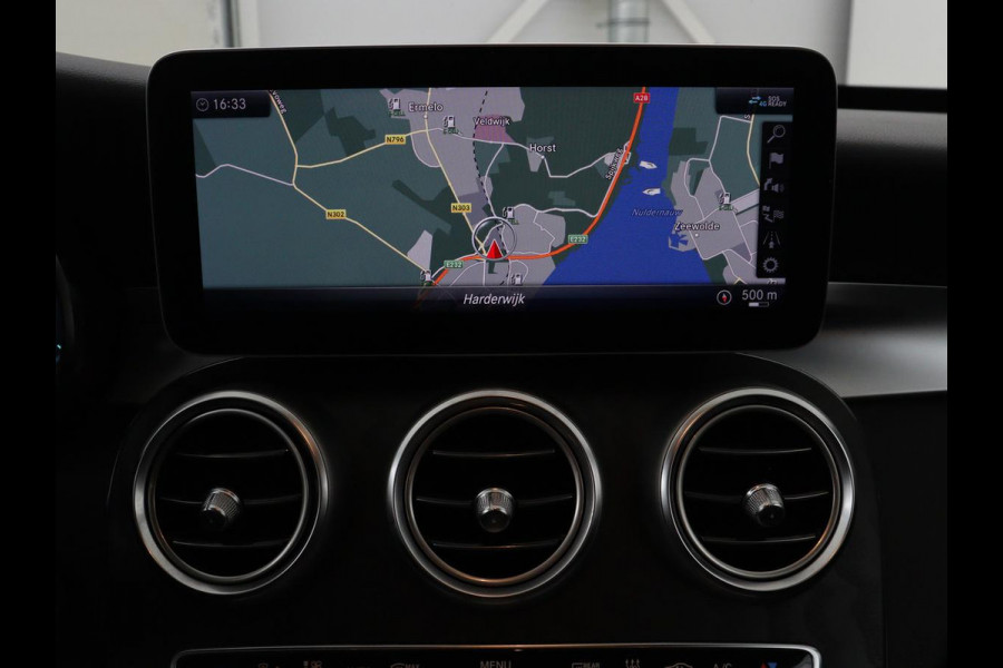 Mercedes-Benz C-Klasse Estate 300 de Business Solution Luxury Limited | SOH 80% | SOH 79,7% | Matrix LED | Trekhaak | Adaptive cruise | Navigatie | Bluetooth | Stoelverwarming | Camera | Burmerster Sound | Sfeerverlichting