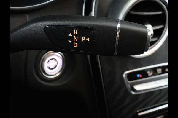 Mercedes-Benz C-Klasse Estate 300 de Business Solution Luxury Limited | SOH 80% | SOH 79,7% | Matrix LED | Trekhaak | Adaptive cruise | Navigatie | Bluetooth | Stoelverwarming | Camera | Burmerster Sound | Sfeerverlichting