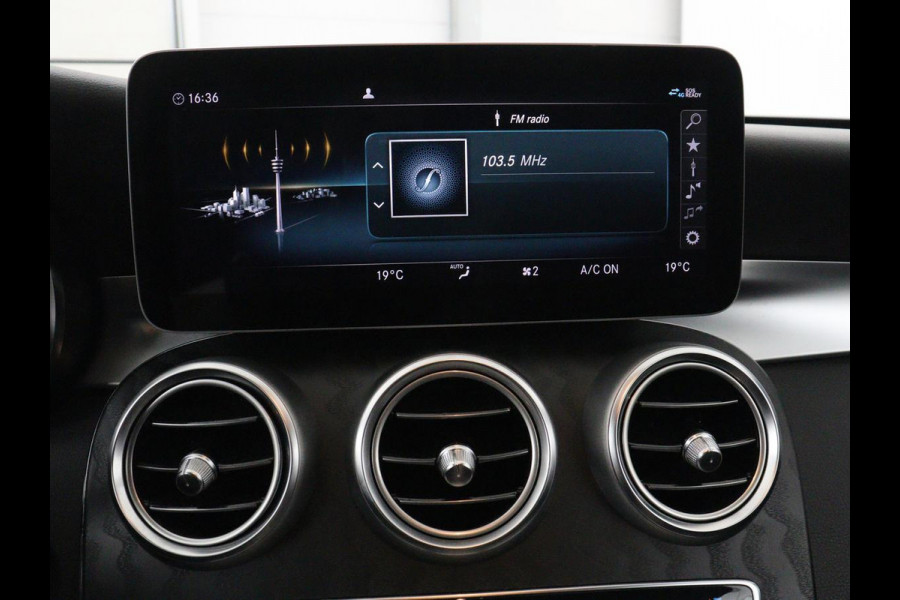 Mercedes-Benz C-Klasse Estate 300 de Business Solution Luxury Limited | SOH 80% | SOH 79,7% | Matrix LED | Trekhaak | Adaptive cruise | Navigatie | Bluetooth | Stoelverwarming | Camera | Burmerster Sound | Sfeerverlichting