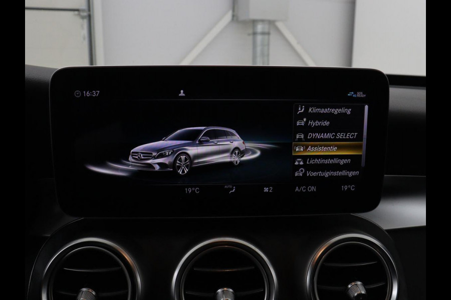 Mercedes-Benz C-Klasse Estate 300 de Business Solution Luxury Limited | SOH 80% | SOH 79,7% | Matrix LED | Trekhaak | Adaptive cruise | Navigatie | Bluetooth | Stoelverwarming | Camera | Burmerster Sound | Sfeerverlichting