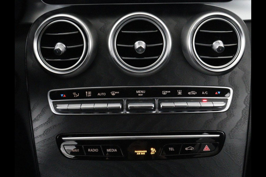 Mercedes-Benz C-Klasse Estate 300 de Business Solution Luxury Limited | SOH 80% | SOH 79,7% | Matrix LED | Trekhaak | Adaptive cruise | Navigatie | Bluetooth | Stoelverwarming | Camera | Burmerster Sound | Sfeerverlichting