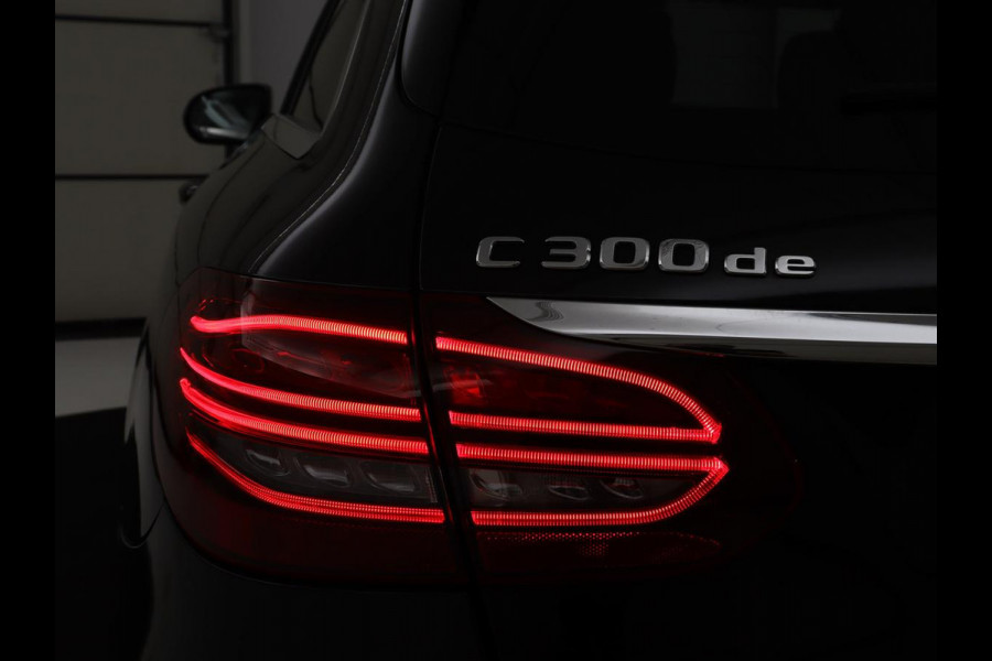 Mercedes-Benz C-Klasse Estate 300 de Business Solution Luxury Limited | SOH 80% | SOH 79,7% | Matrix LED | Trekhaak | Adaptive cruise | Navigatie | Bluetooth | Stoelverwarming | Camera | Burmerster Sound | Sfeerverlichting