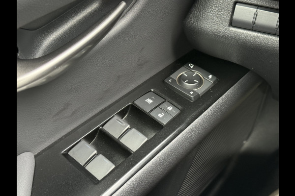 Lexus UX 250h Preference Line | ACC | CarPlay | Dodehoek | Keyless | 18 inch